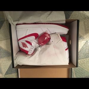Jordan 1s metallic red